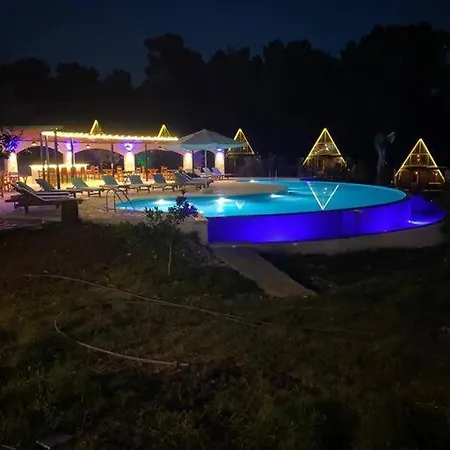 Kas Palamut'Ta Korunakli, Oezel Havuzlu Bungalov * 카스